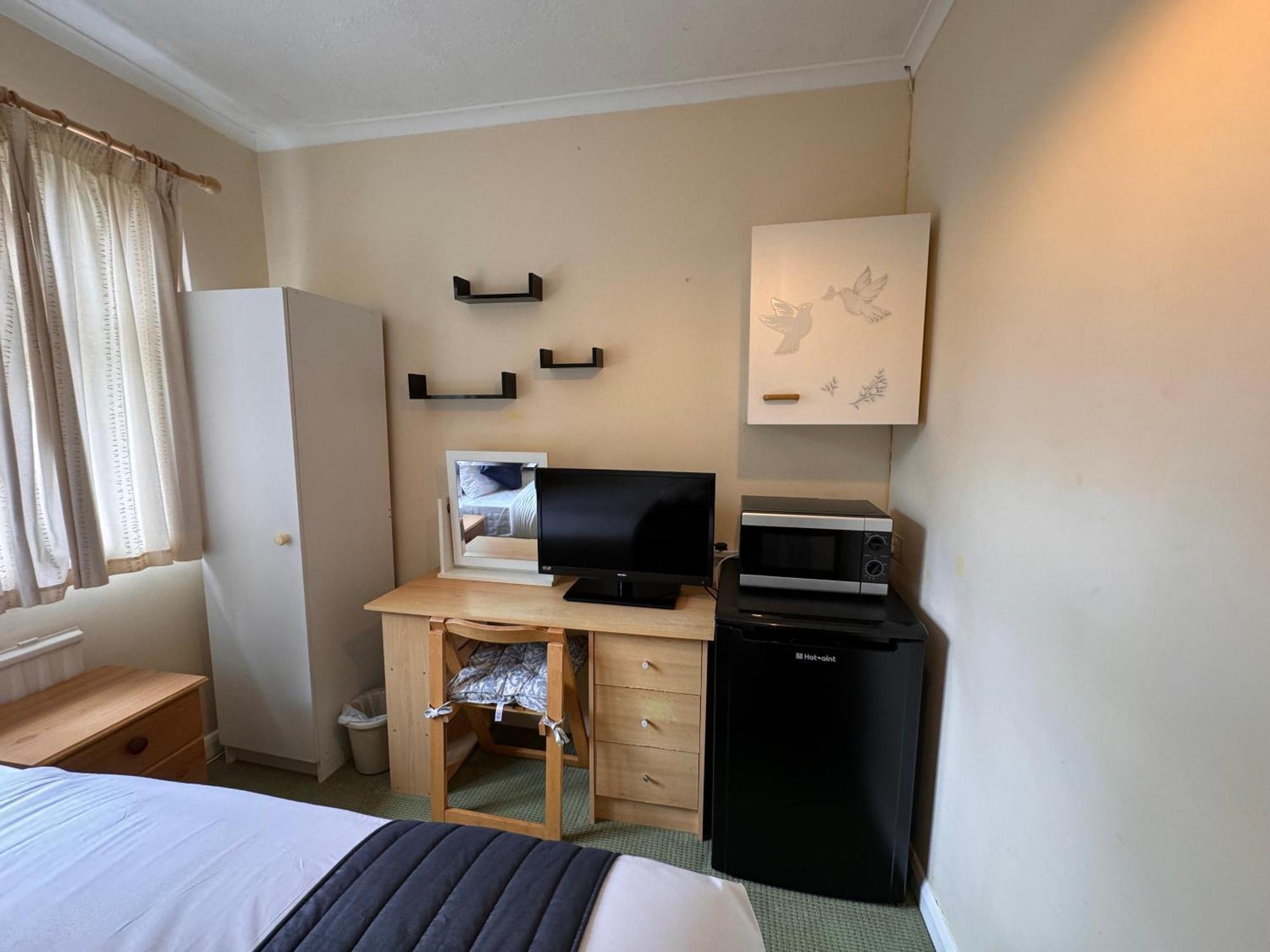 High Trees Guest House Gatwick Horley Ngoại thất bức ảnh