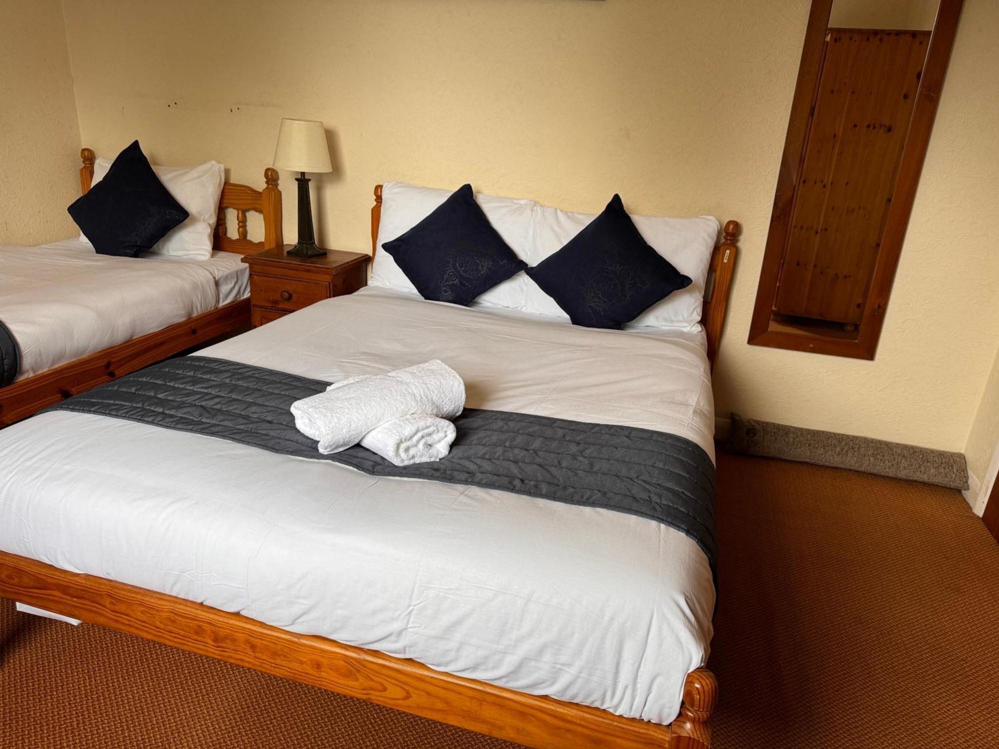 High Trees Guest House Gatwick Horley Ngoại thất bức ảnh