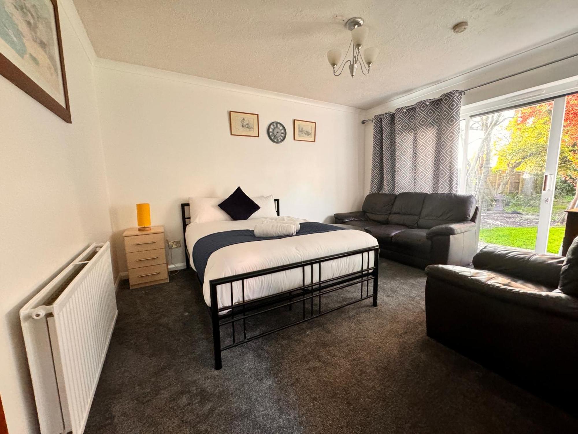 High Trees Guest House Gatwick Horley Ngoại thất bức ảnh
