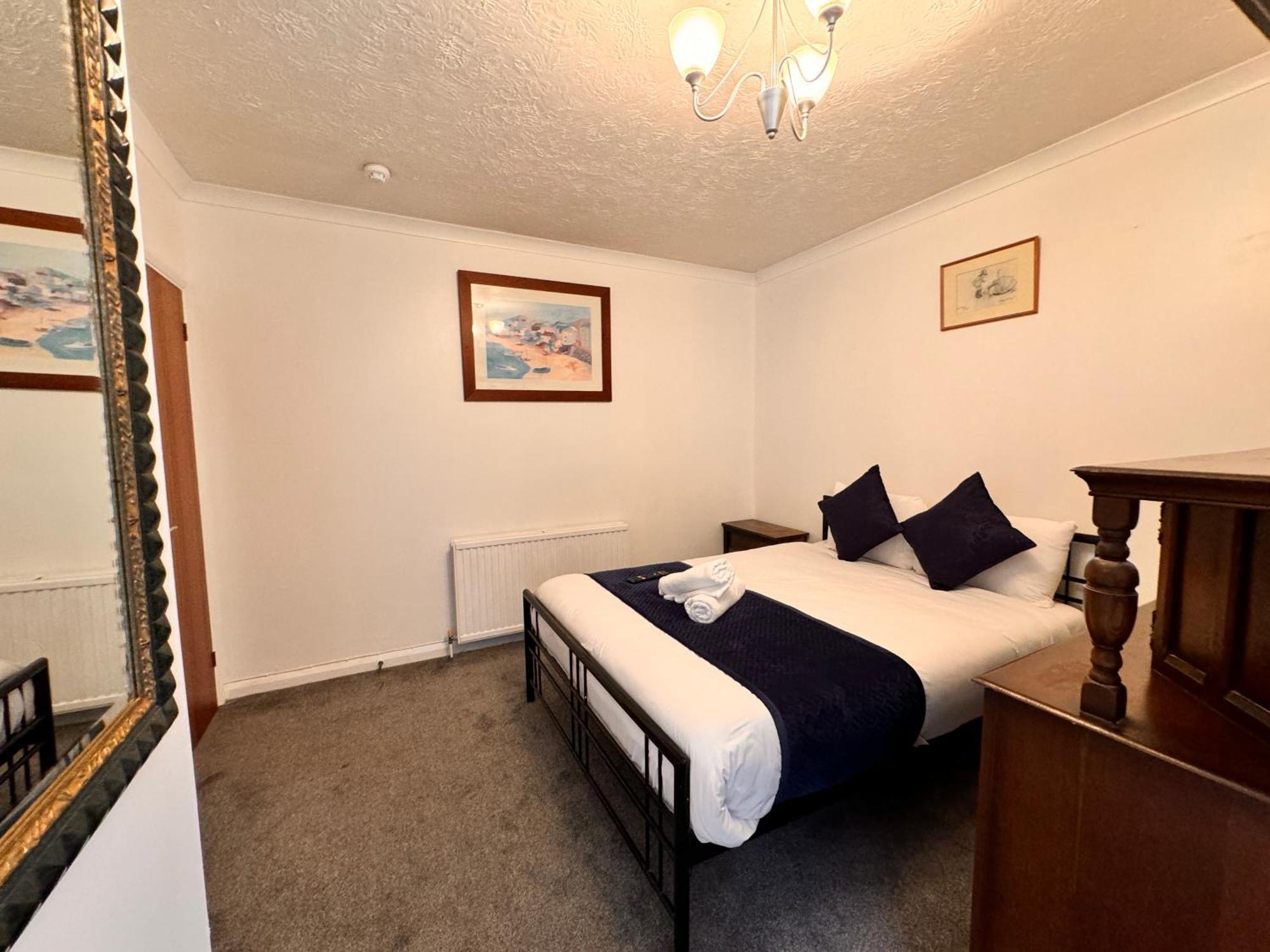 High Trees Guest House Gatwick Horley Ngoại thất bức ảnh